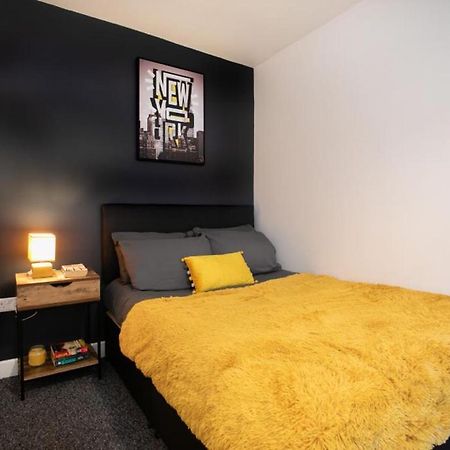 Spacious 2 Bedroom Apartments - 5 Mins From Qmc, Universities And City Centre! Nottingham Eksteriør bilde