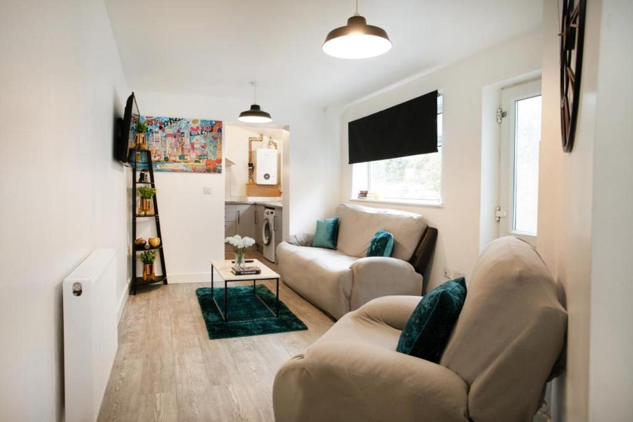 Spacious 2 Bedroom Apartments - 5 Mins From Qmc, Universities And City Centre! Nottingham Eksteriør bilde