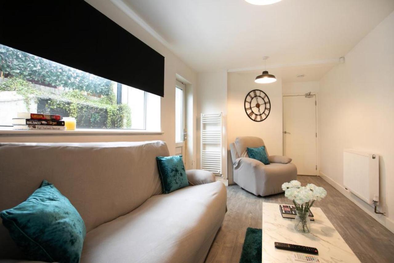 Spacious 2 Bedroom Apartments - 5 Mins From Qmc, Universities And City Centre! Nottingham Eksteriør bilde