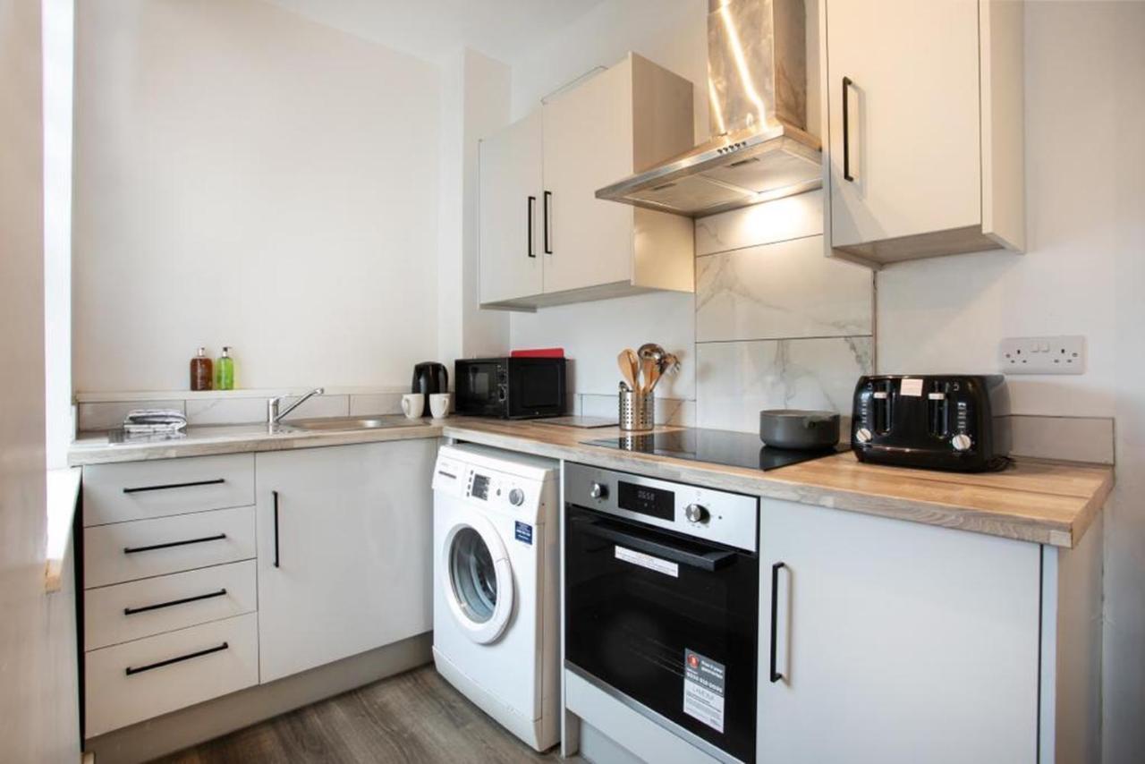 Spacious 2 Bedroom Apartments - 5 Mins From Qmc, Universities And City Centre! Nottingham Eksteriør bilde